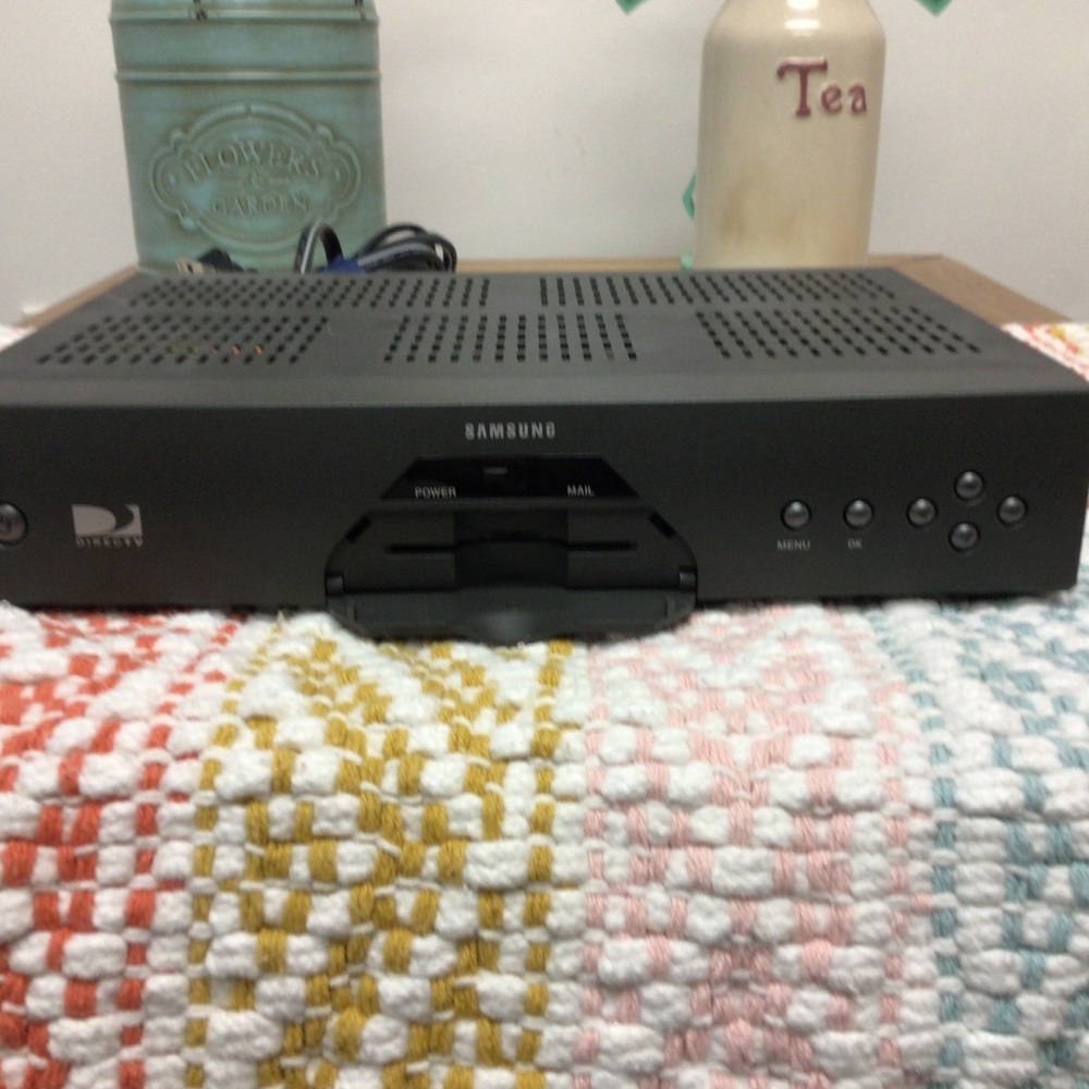 SAMSUNG SATELLITE BOX